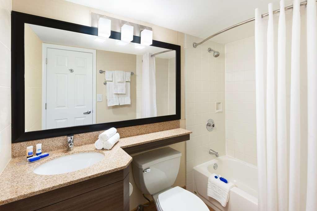 Best Western Leisure Inn Lakewood Bilik gambar