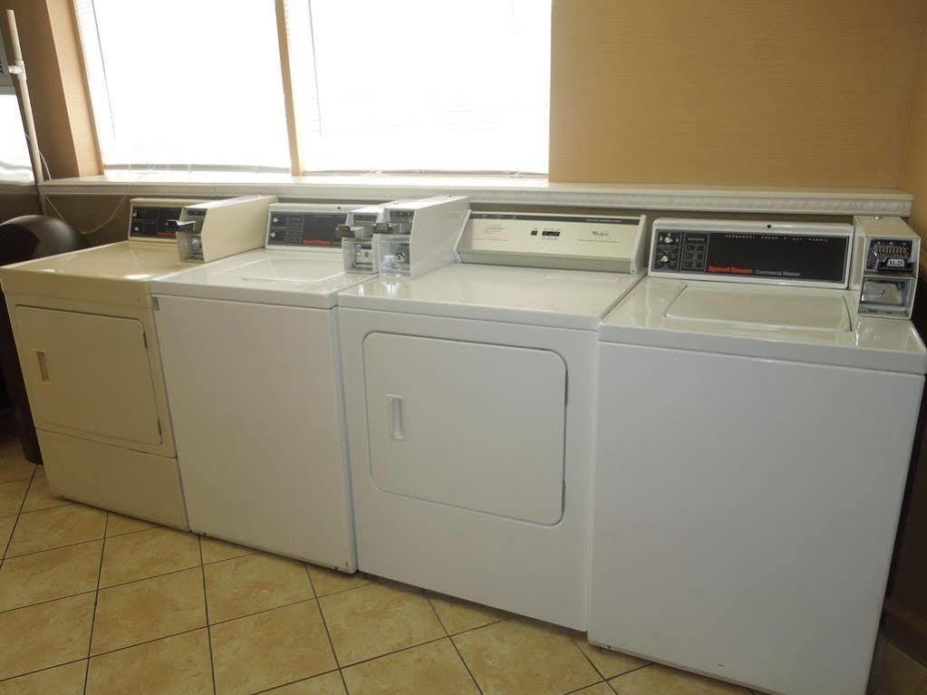 Best Western Leisure Inn Lakewood Luaran gambar