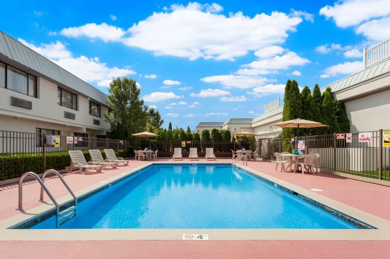 Best Western Leisure Inn Lakewood Luaran gambar